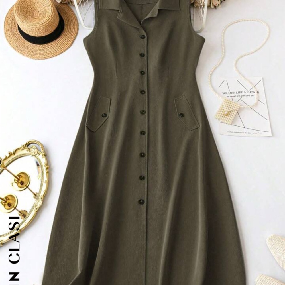 NEVER WORN… Classic collared button down dress perfect fit, flattering fit!
